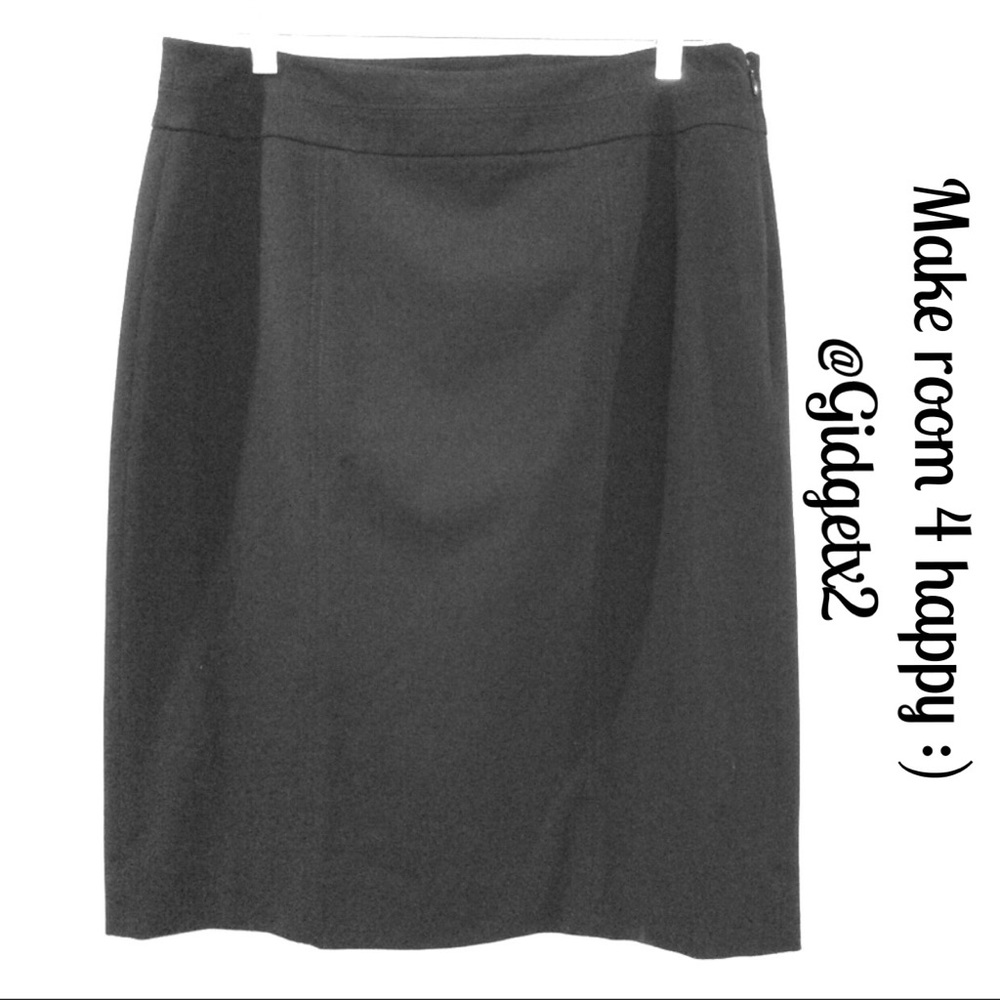 White House/Black Mkt black pencil skirt Size: 12